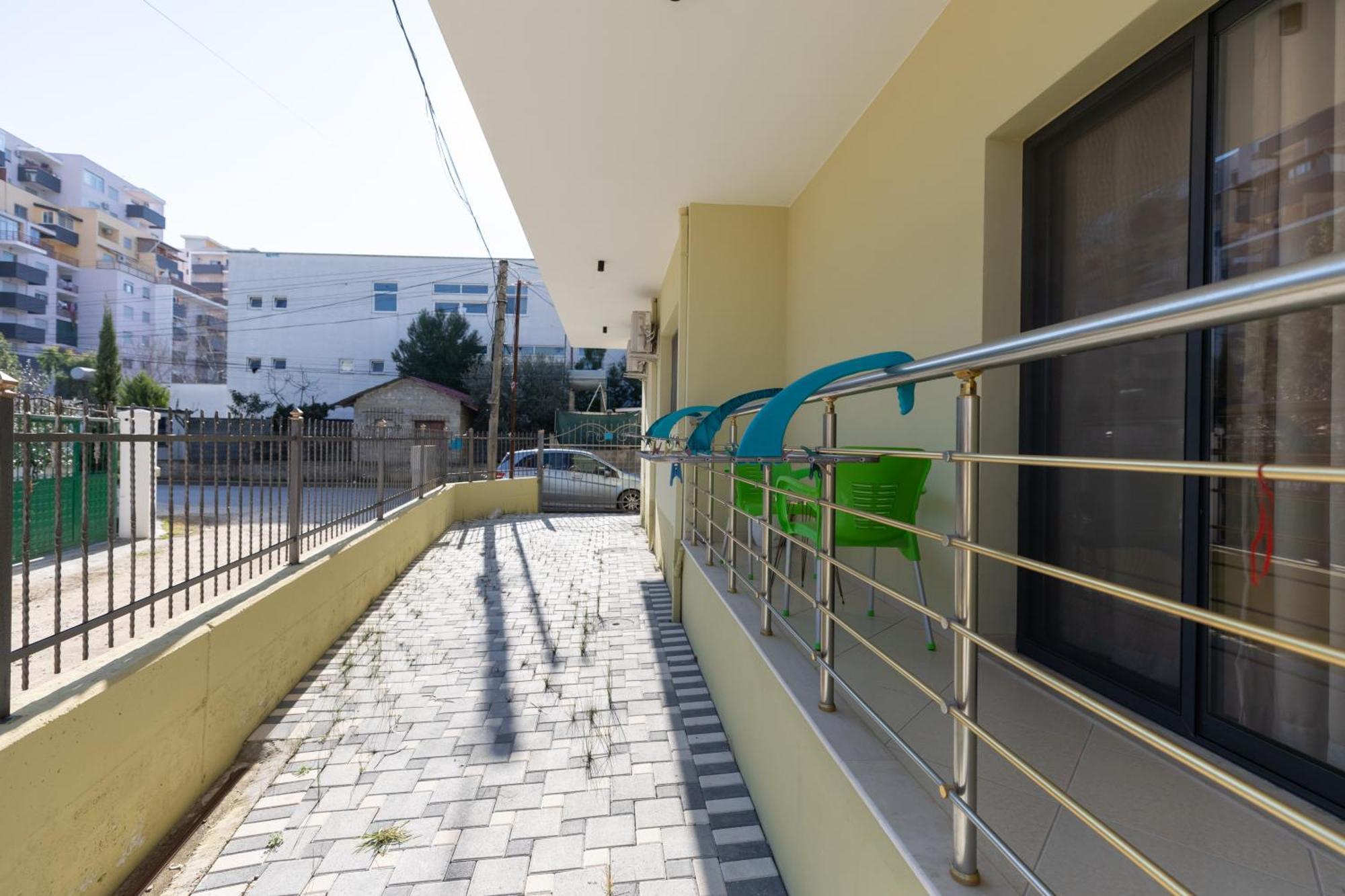 Vila Emi Apartment'S ดูร์เรส ภายนอก รูปภาพ