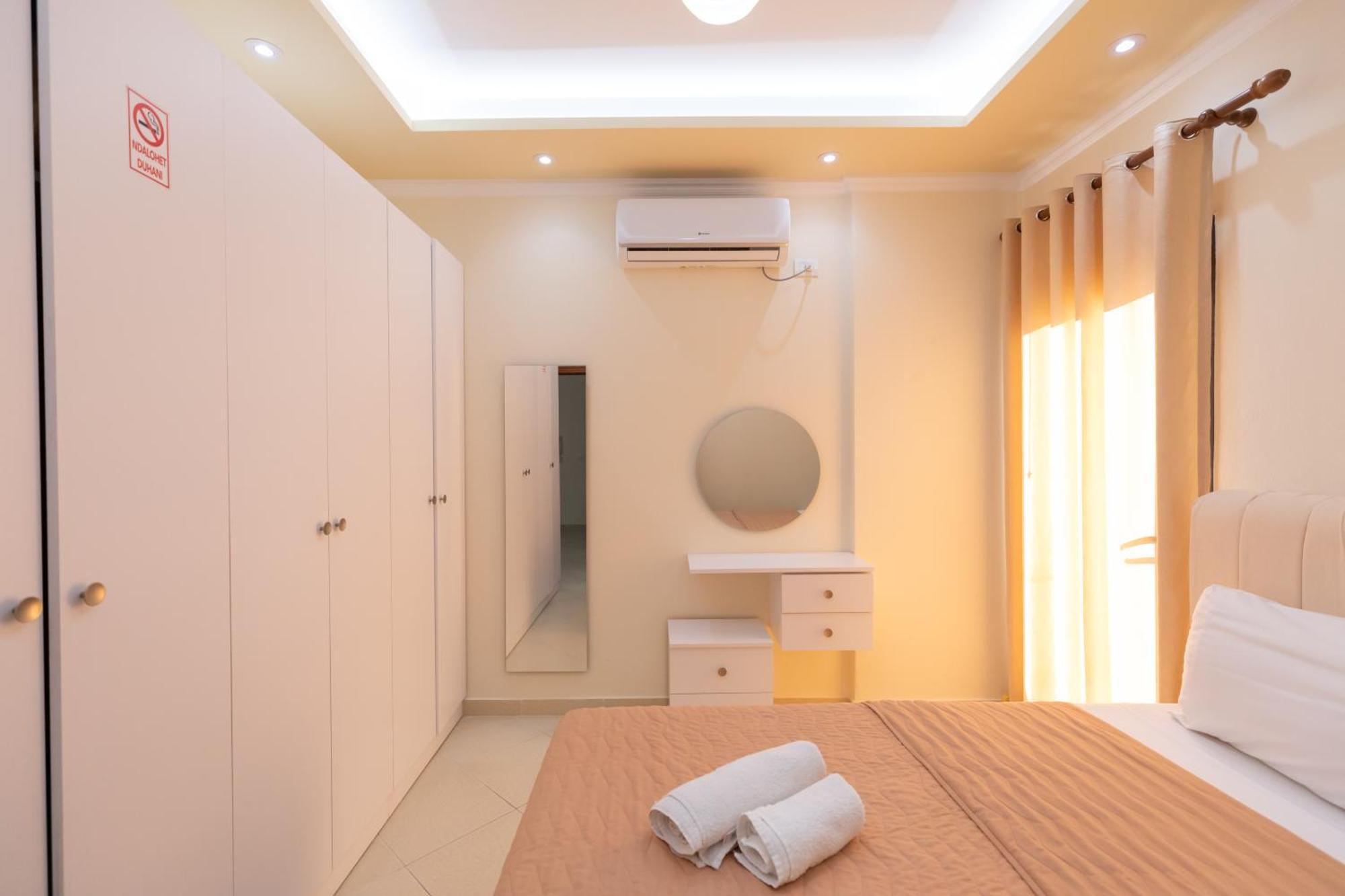 Vila Emi Apartment'S ดูร์เรส ภายนอก รูปภาพ