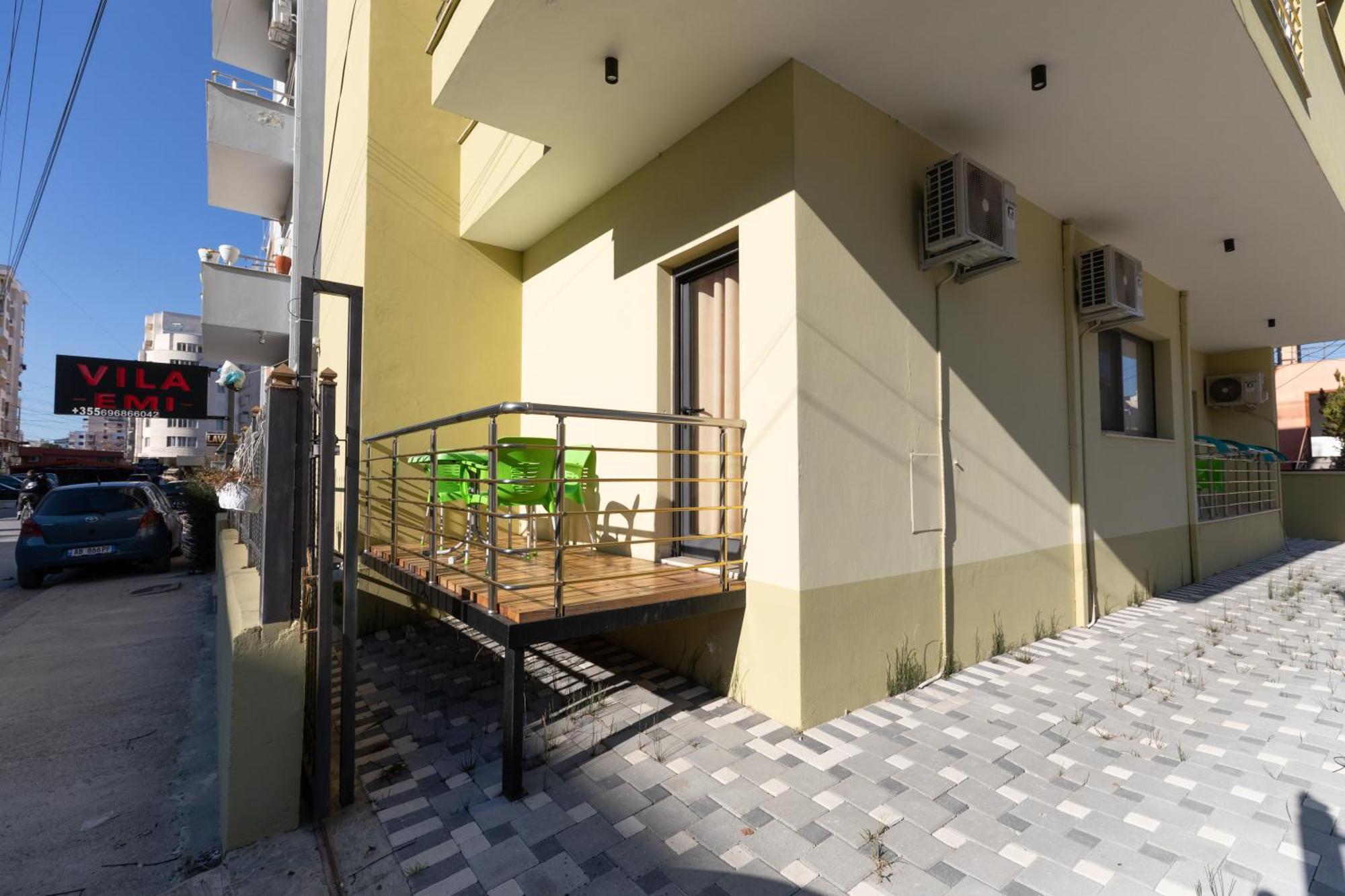Vila Emi Apartment'S ดูร์เรส ภายนอก รูปภาพ