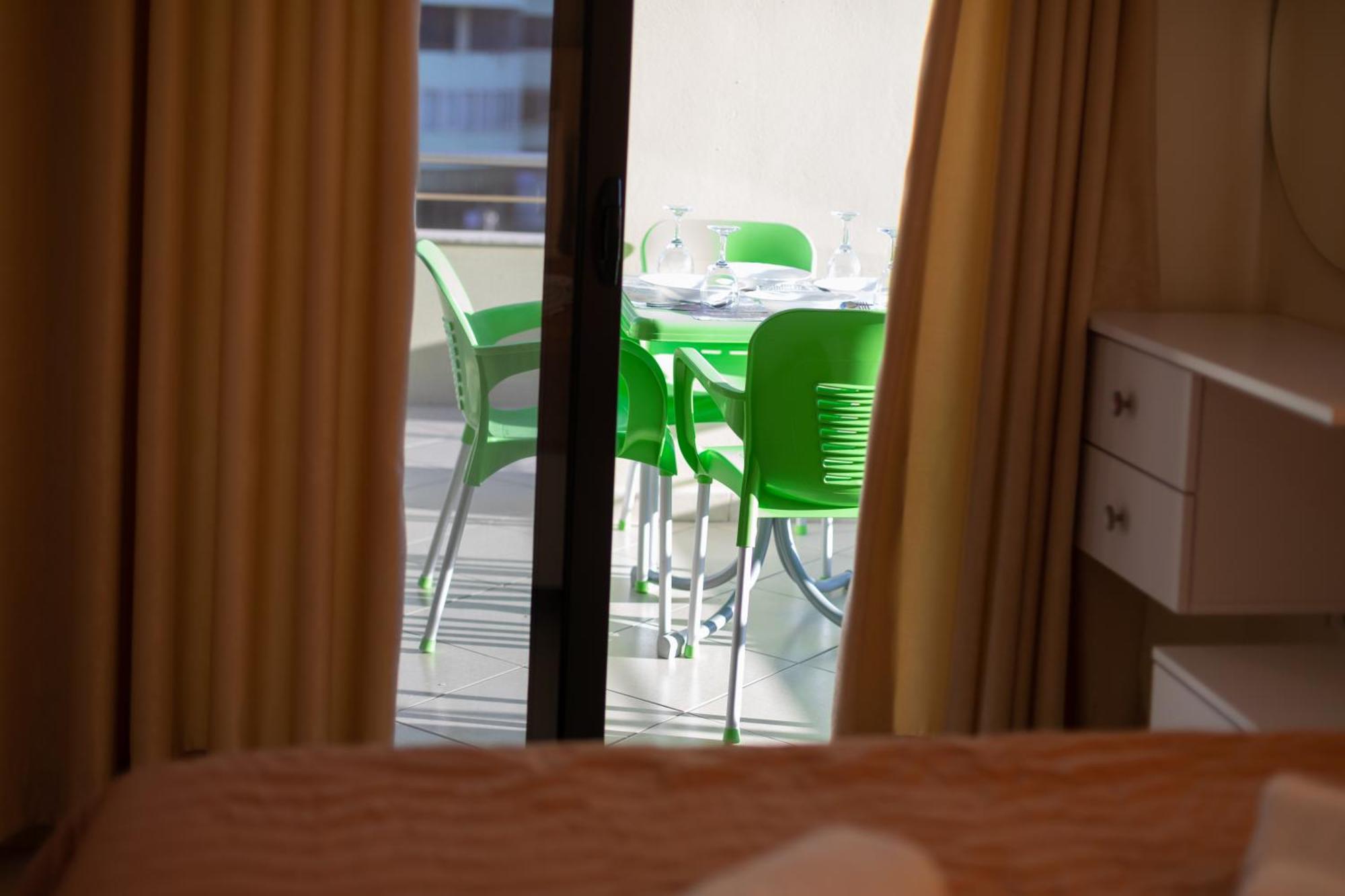 Vila Emi Apartment'S ดูร์เรส ภายนอก รูปภาพ