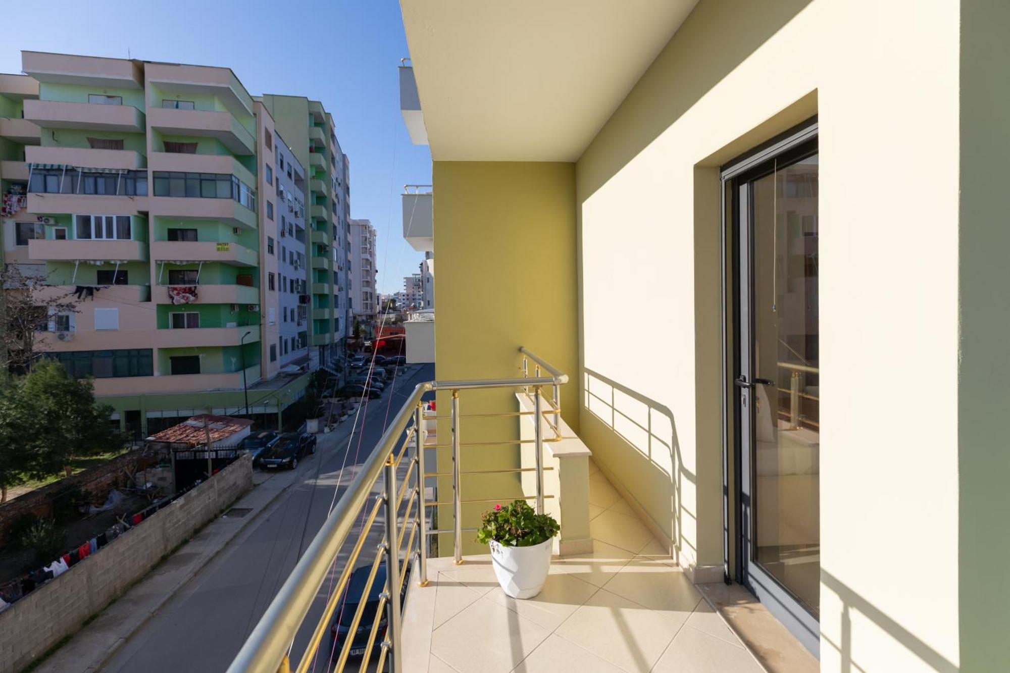 Vila Emi Apartment'S ดูร์เรส ภายนอก รูปภาพ